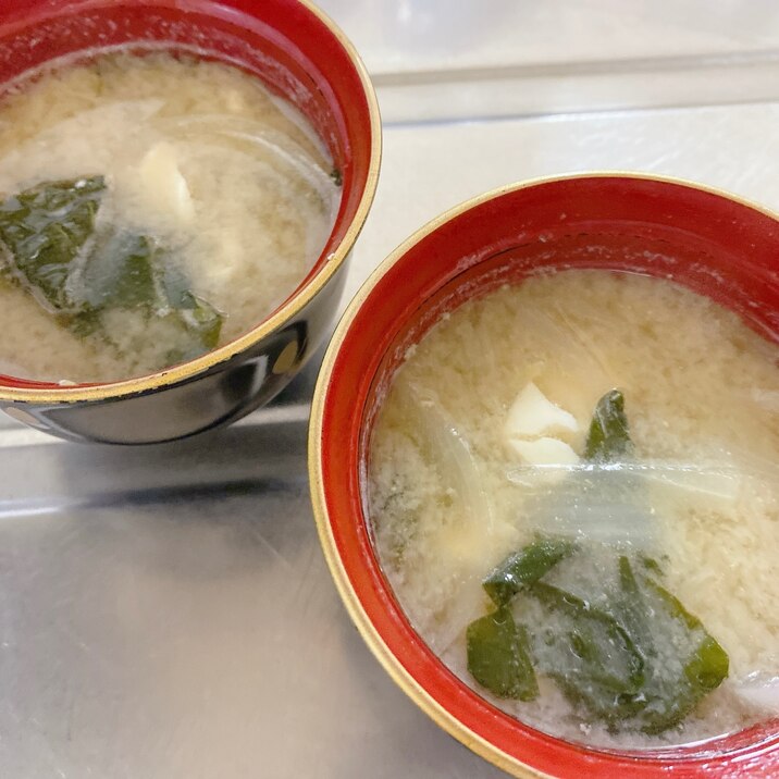 小松菜と豆腐のお味噌汁